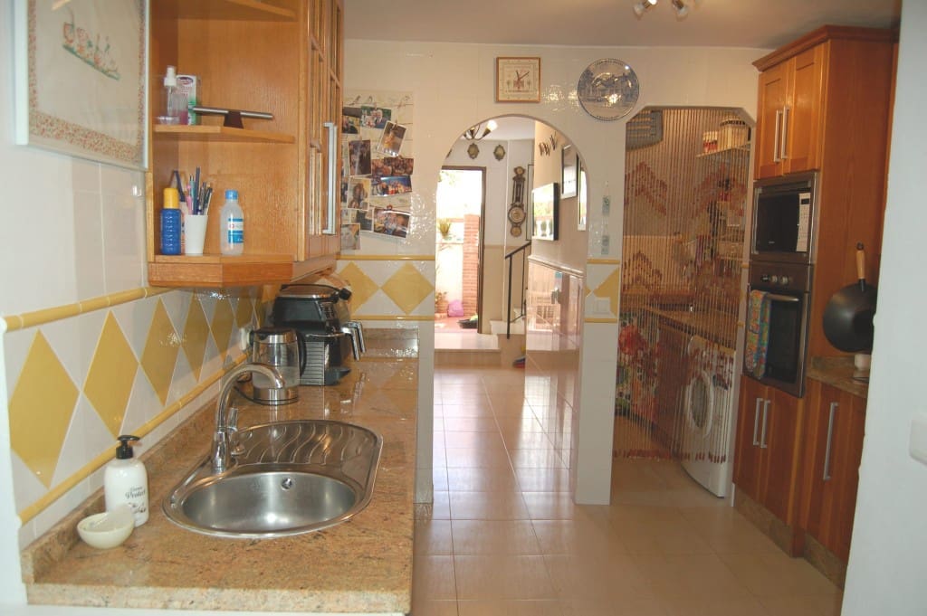 4 sypialnia Willa na sprzedaż w Nerja z basenem - 365 000 € (Ref: 9236387)