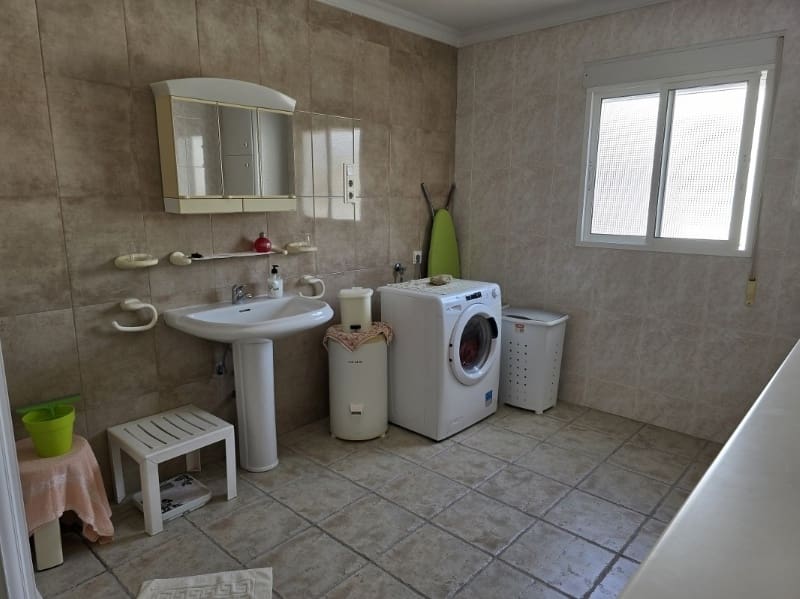 3 bedroom Apartment for sale in Torrox-Costa with pool - € 269,000 (Ref: 9276159)