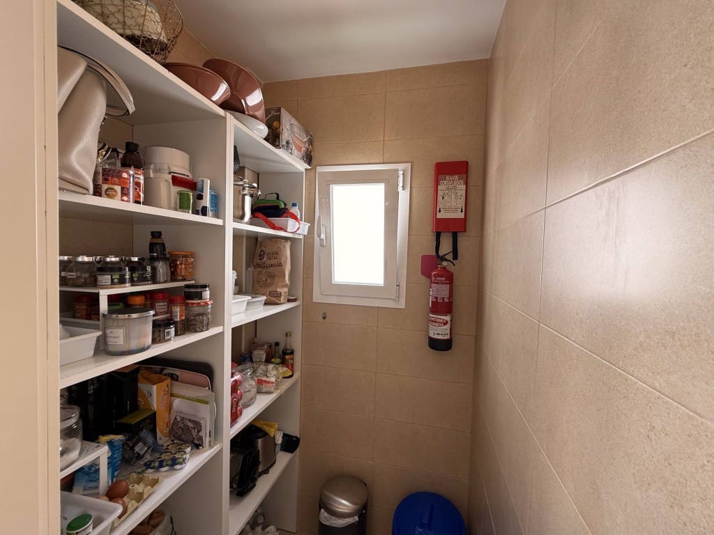 3 bedroom Villa for sale in Nerja with pool garage - € 675,000 (Ref: 9276160)