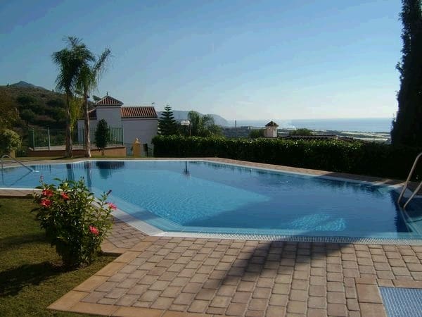 2 bedroom Apartment for sale in Nerja with pool - € 455,000 (Ref: 9294244)