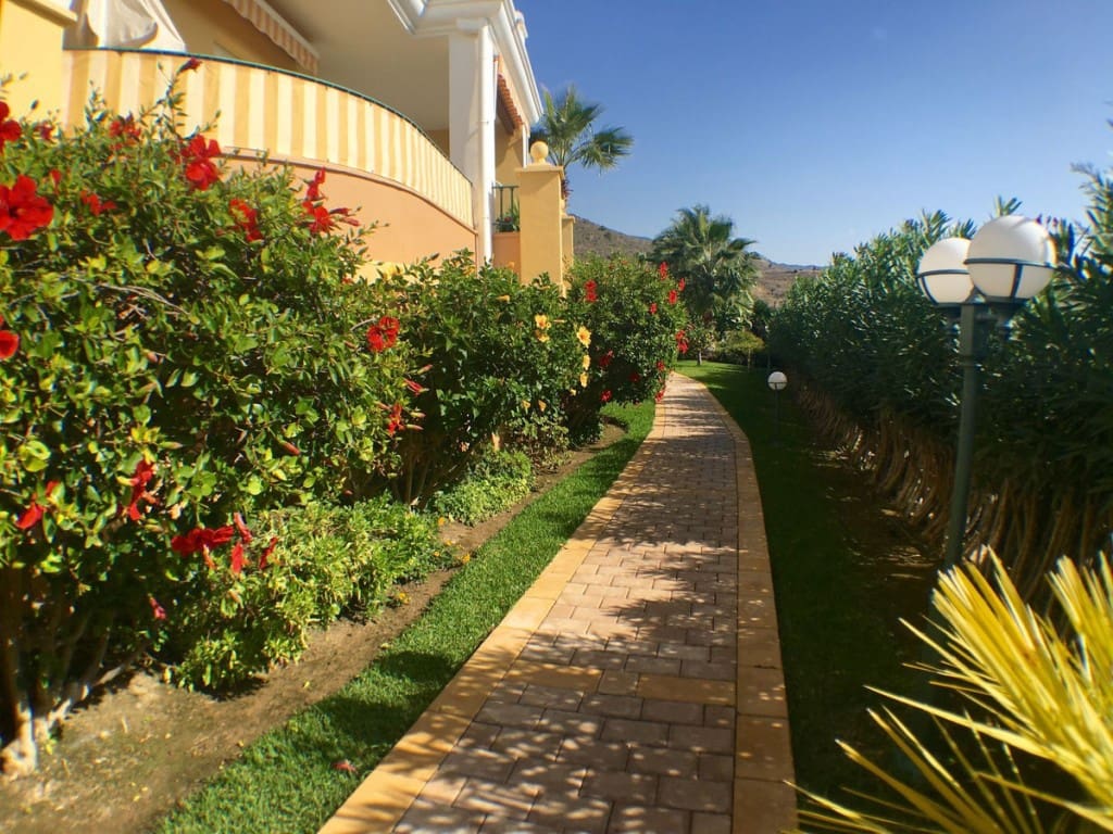 2 soveværelse Lejlighed til salg i Nerja med swimmingpool garage - € 420.000 (Ref: 9294244)