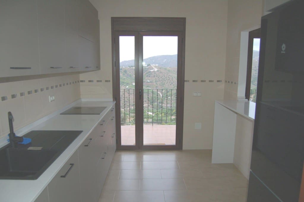 3 soveværelse Lejlighed til leje i Frigiliana - € 1.200 (Ref: 9296726)