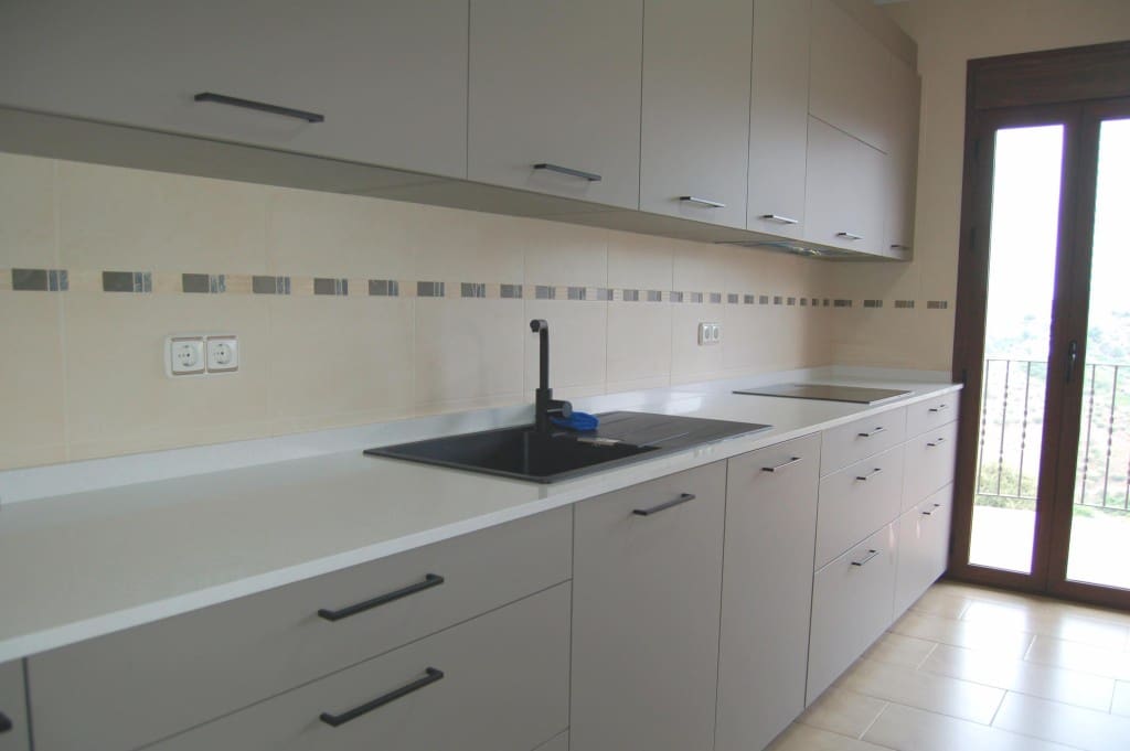 3 soveværelse Lejlighed til leje i Frigiliana - € 1.200 (Ref: 9296726)