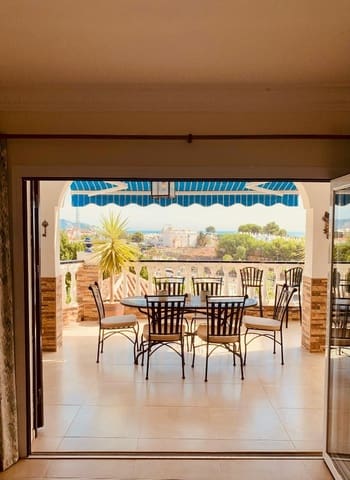 3 sovrum Villa till salu i Nerja med pool - 649 000 € (Ref: 9310700)