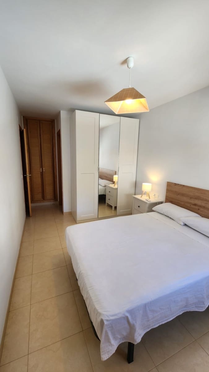 3 soverom Leilighet til leie i Maro - € 1 000 (Ref: 9317635)