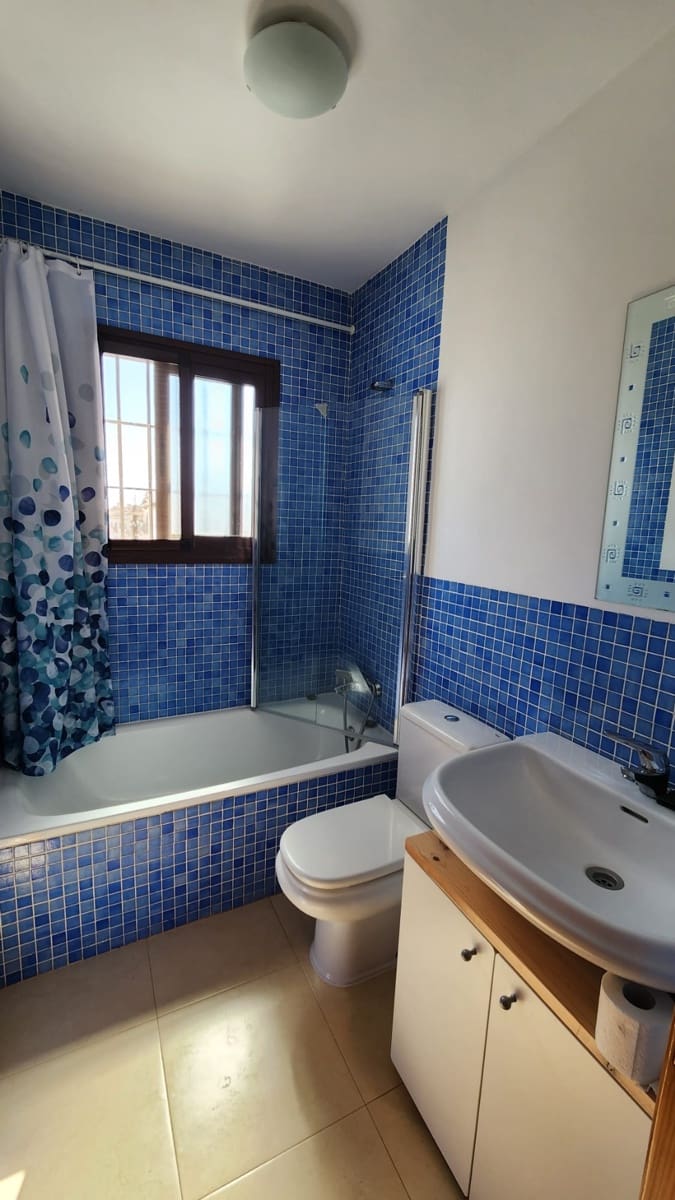 3 soverom Leilighet til leie i Maro - € 1 000 (Ref: 9317635)