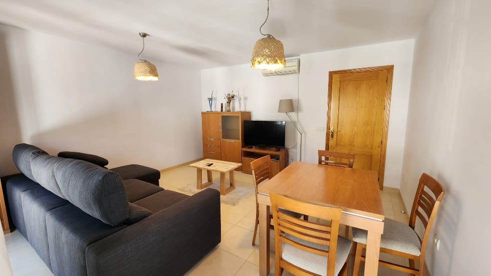 3 soverom Leilighet til leie i Maro - € 1 000 (Ref: 9317635)