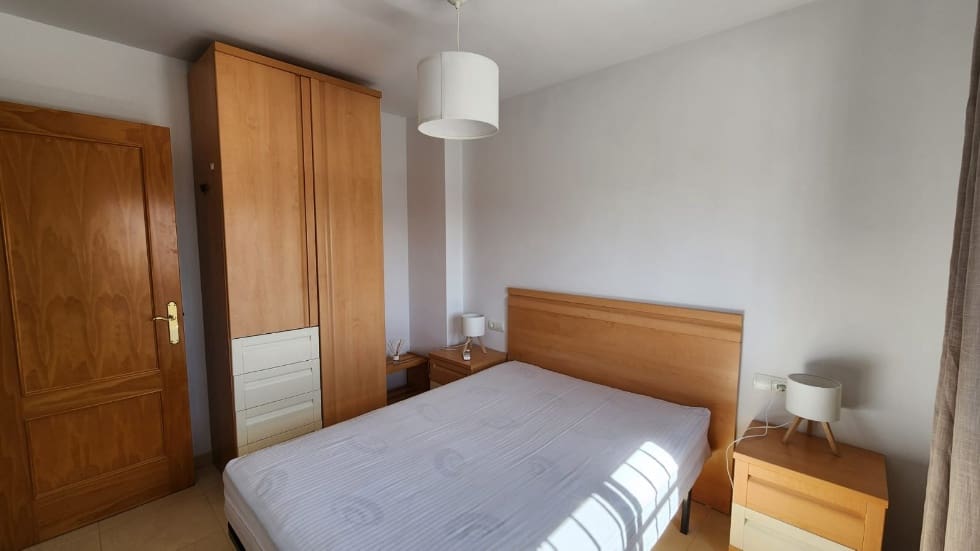 3 soverom Leilighet til leie i Maro - € 1 000 (Ref: 9317635)