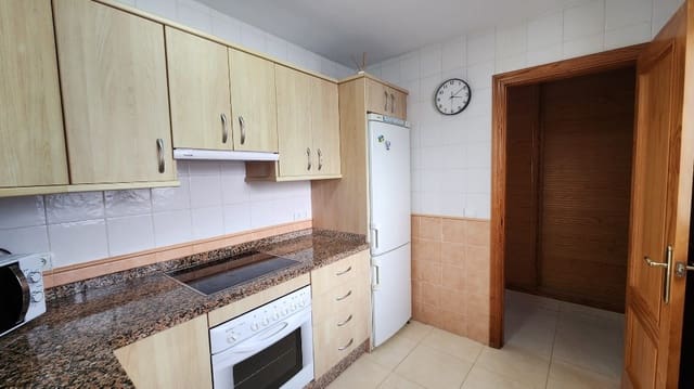 3 soveværelse Lejlighed til leje i Maro, Nerja - € 1.000 (Ref: 9317635)