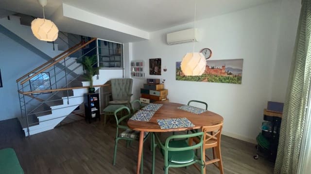 4 soveværelse Byhus til salg i El Peñoncillo, Torrox med swimmingpool - € 330.000 (Ref: 9387619)