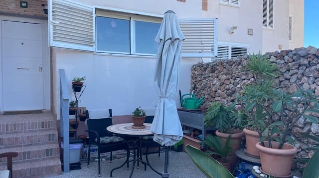 4 soveværelse Byhus til salg i El Peñoncillo, Torrox med swimmingpool - € 330.000 (Ref: 9387619)