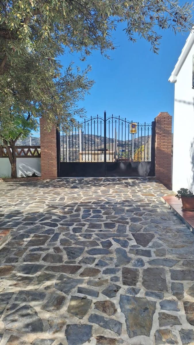 2 camera da letto Villetta Bifamiliare da affittare in Frigiliana - 900 € (Rif: 9390337)