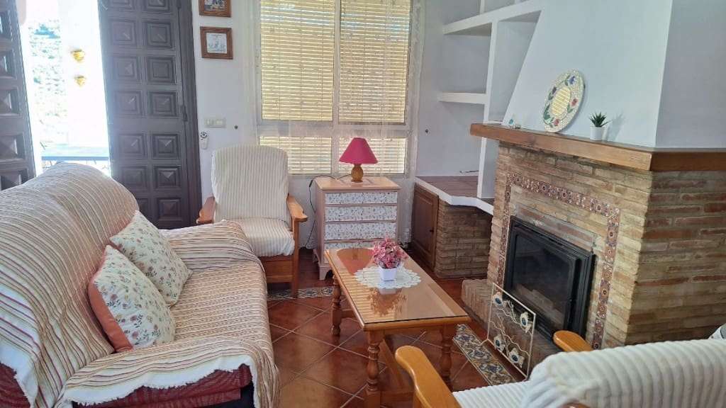 2 camera da letto Villetta Bifamiliare da affittare in Frigiliana - 900 € (Rif: 9390337)