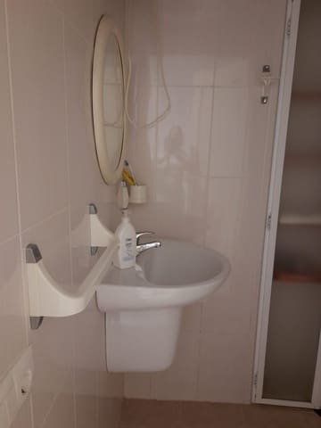 2 soveværelse Byhus til leje i El Morche, Torrox - € 850 (Ref: 9395780)