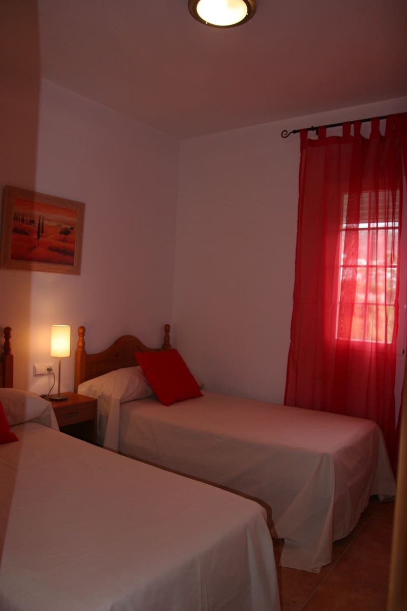 3 bedroom Apartment for rent in Nerja with garage - € 1,500 (Ref: 9410705)