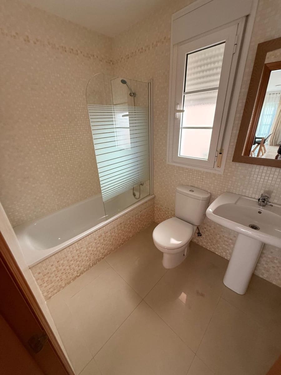 3 bedroom Townhouse for rent in Nerja with pool - € 1,700 (Ref: 9426940)