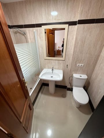 3 quarto Casa em Banda para arrendar em Nerja com piscina - 1 700 € (Ref: 9426940)