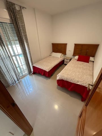 3 quarto Casa em Banda para arrendar em Nerja com piscina - 1 700 € (Ref: 9426940)