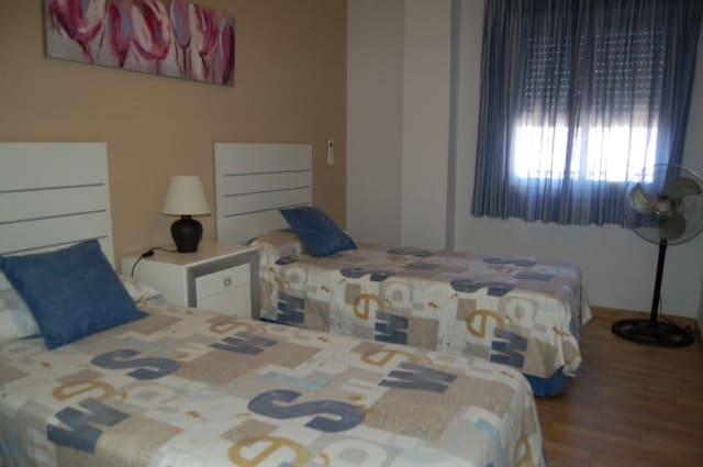 2 soveværelse Lejlighed til leje i Nerja med swimmingpool - € 1.300 (Ref: 9430721)