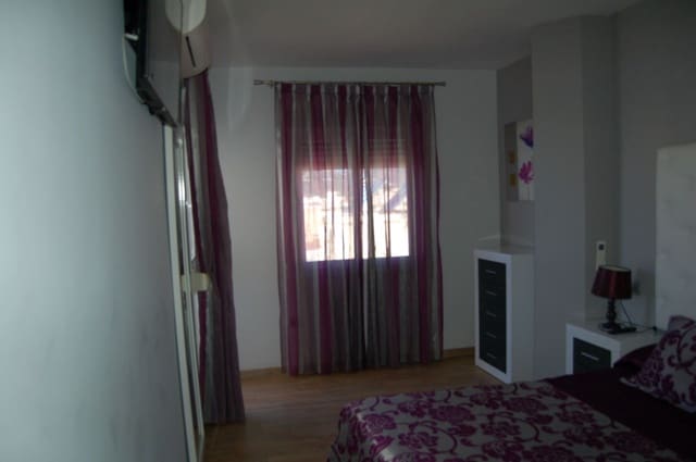 2 soveværelse Lejlighed til leje i Nerja med swimmingpool - € 1.300 (Ref: 9430721)