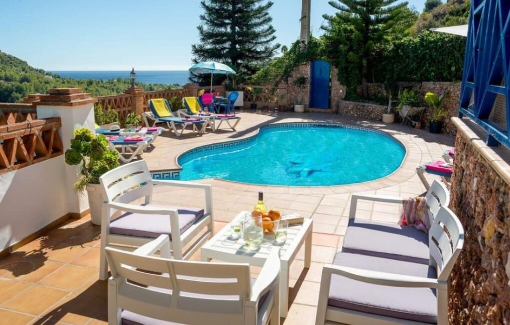 3 bedroom Villa for rent in Frigiliana with pool - € 1,700 (Ref: 9445896)