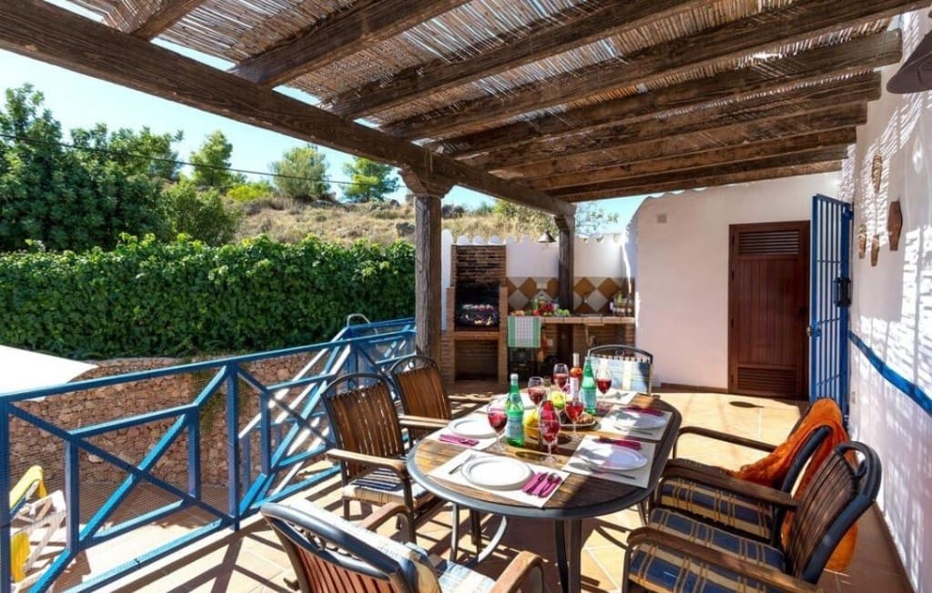 3 bedroom Villa for rent in Frigiliana with pool - € 1,700 (Ref: 9445896)