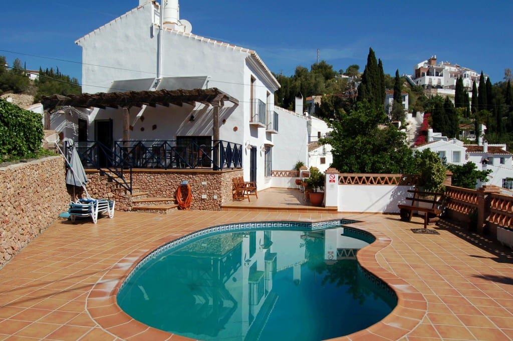 3 bedroom Villa for rent in Frigiliana with pool - € 1,700 (Ref: 9445896)