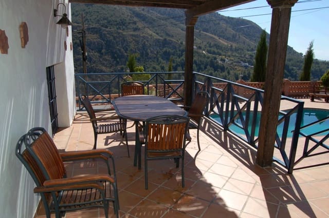 3 bedroom Villa for rent in Frigiliana with pool - € 1,700 (Ref: 9445896)