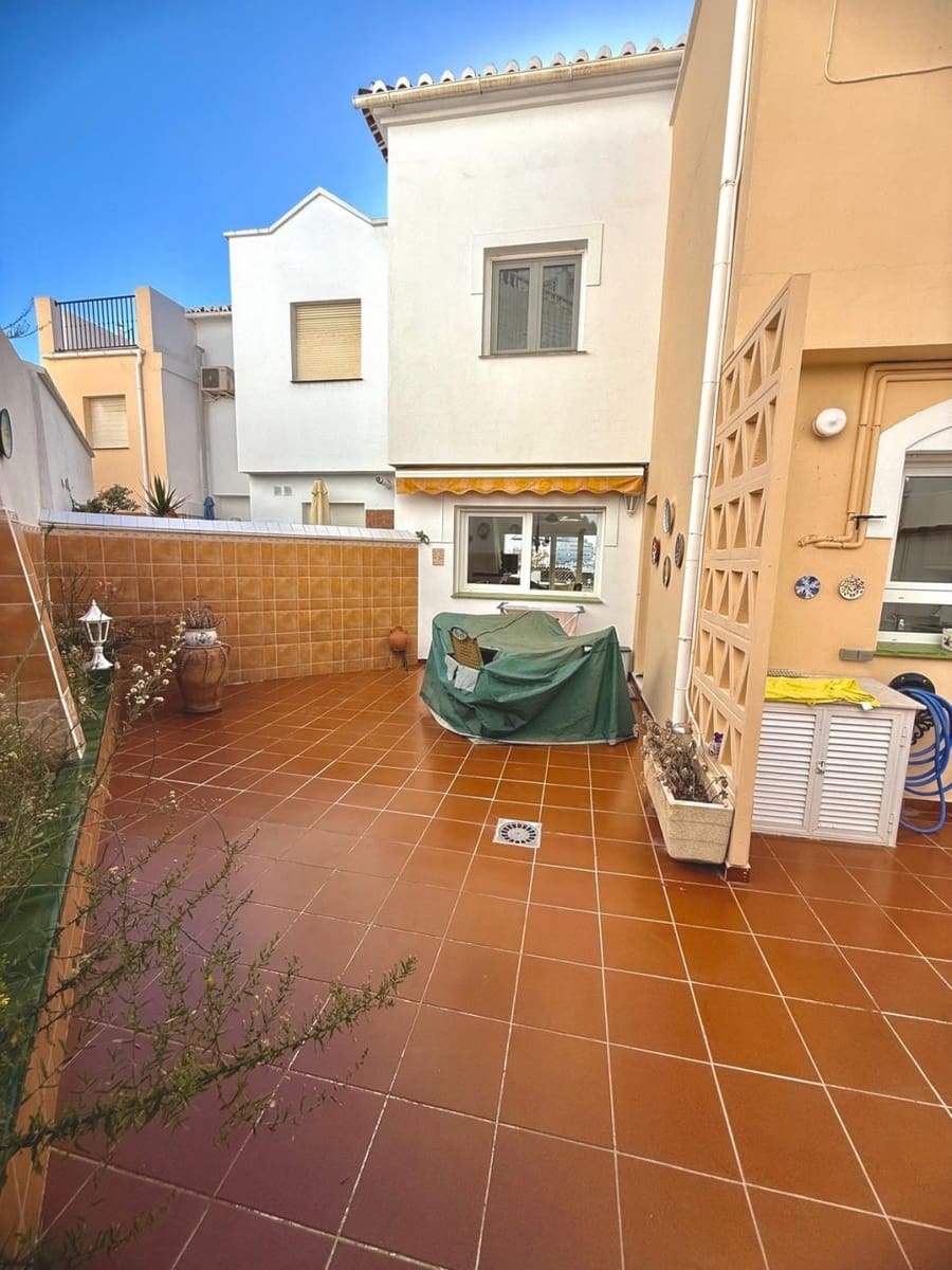 3 bedroom Townhouse for sale in Nerja with pool - € 429,900 (Ref: 9461820)