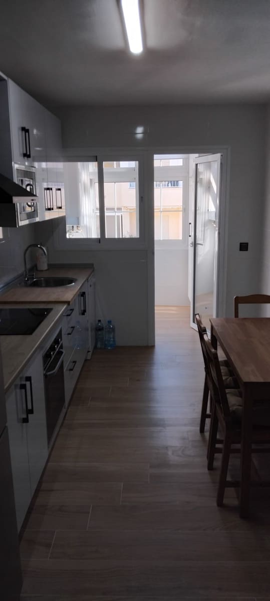 4 bedroom Apartment for rent in Nerja with pool - € 1,500 (Ref: 9481906)