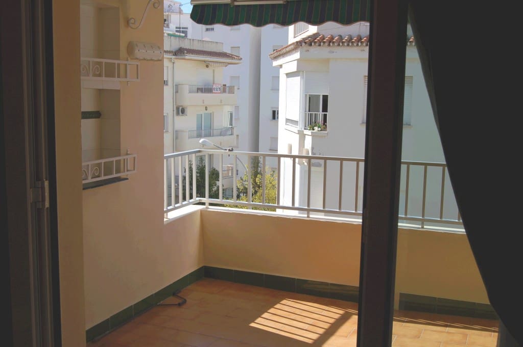 4 bedroom Apartment for rent in Nerja with pool - € 1,500 (Ref: 9481906)