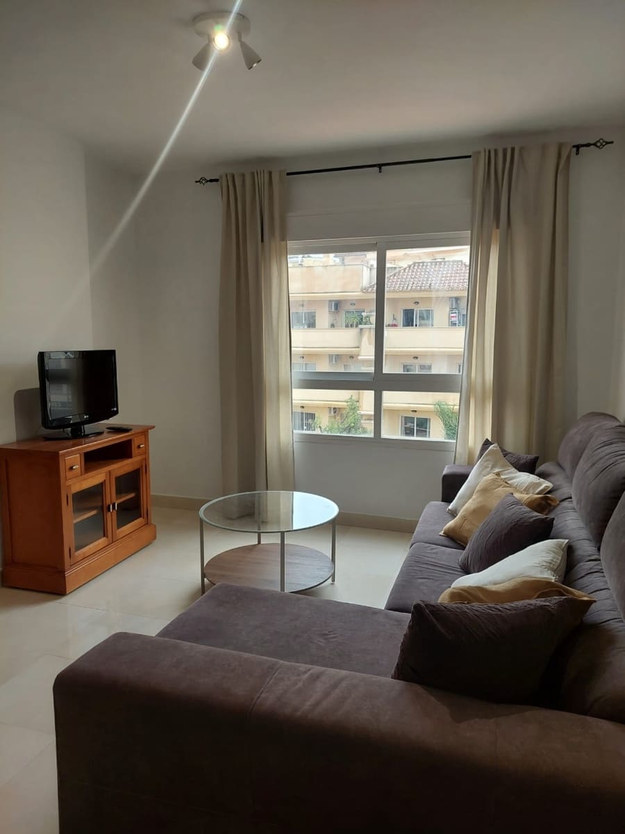 2 bedroom Apartment for rent in Nerja - € 1,000 (Ref: 9491136)
