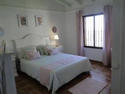 3 sypialnia Willa do wynajęcia w Frigiliana z basenem garażem - 1 800 € (Ref: 9540891)