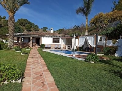 3 bedroom Villa for rent in Frigiliana with pool garage - € 1,800 (Ref: 9540891)