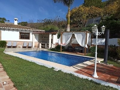 3 bedroom Villa for rent in Frigiliana with pool garage - € 1,800 (Ref: 9540891)