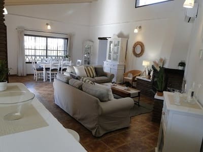 3 bedroom Villa for rent in Frigiliana with pool garage - € 1,800 (Ref: 9540891)