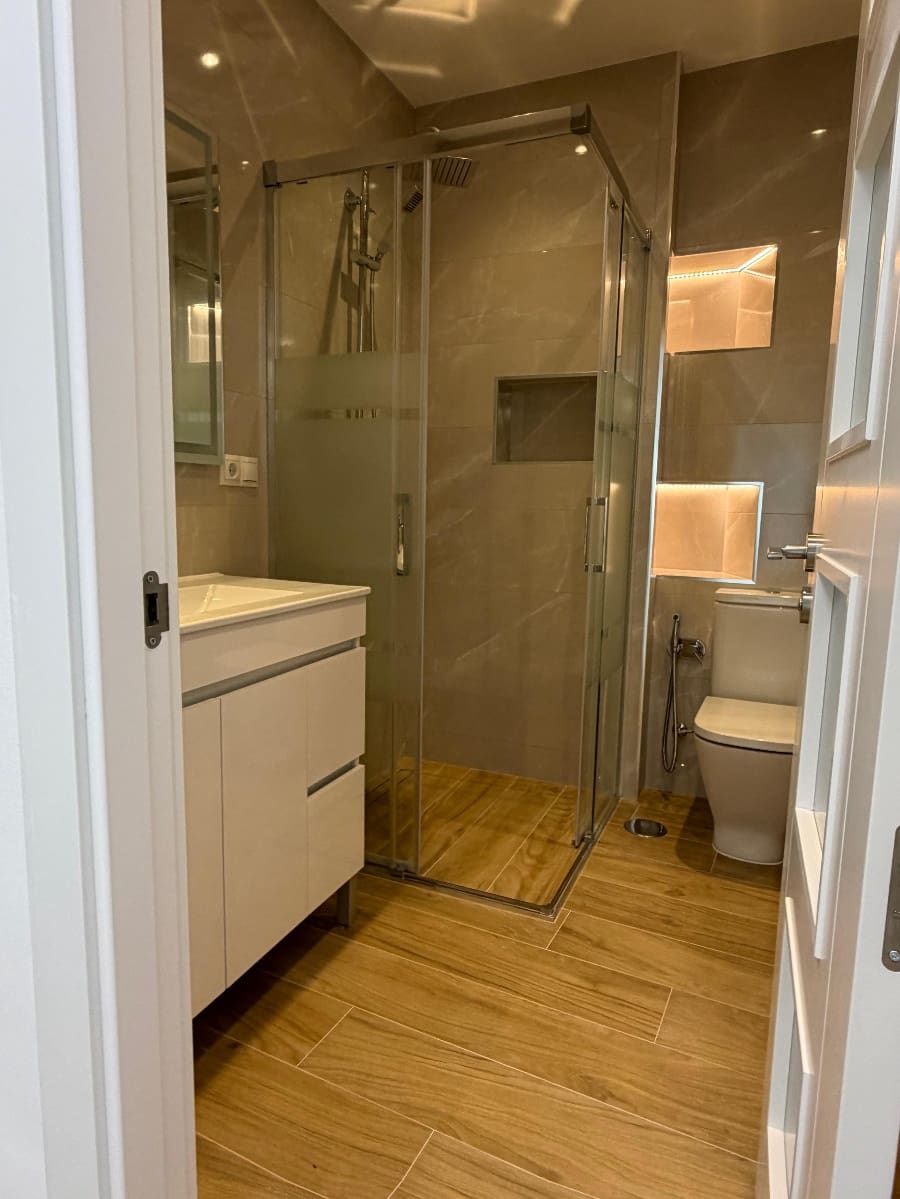 2 soverom Leilighet til leie i El Penoncillo med svømmebasseng - € 1 250 (Ref: 9604651)