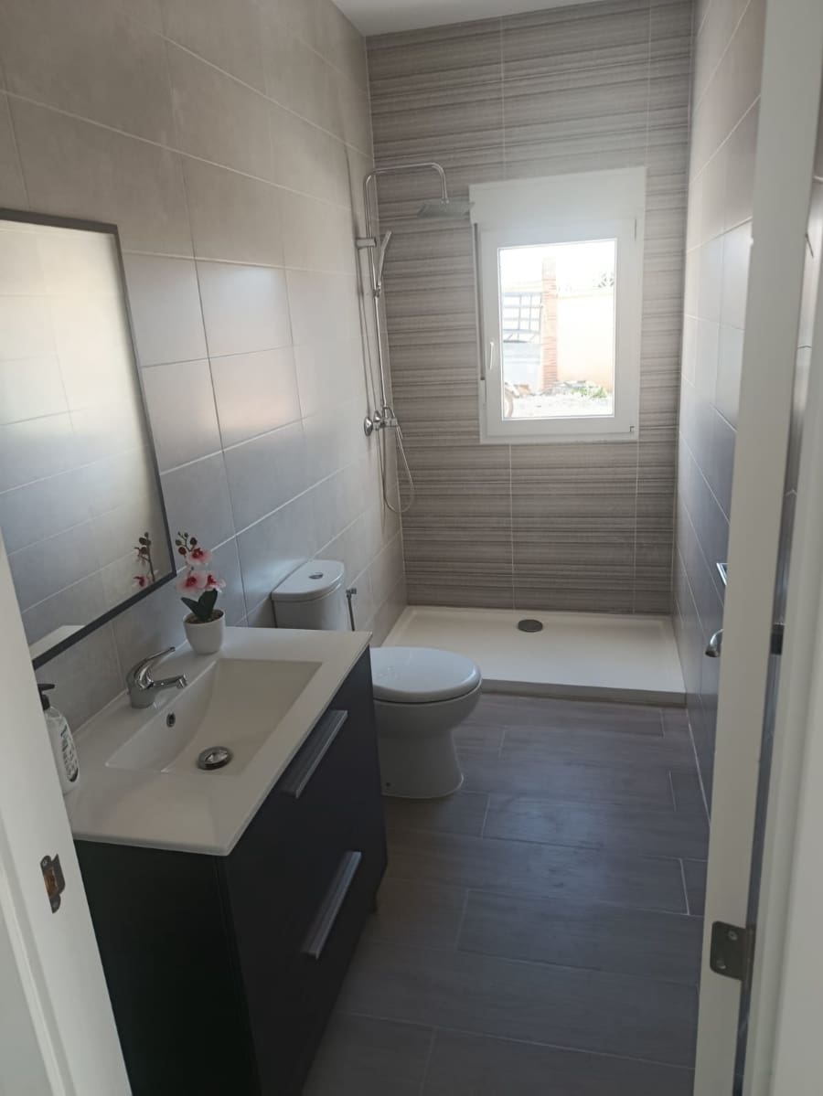 Finca/Maison de Campagne de 2 chambres à louer à Torrox Park avec piscine - 1 300 € (Ref: 9604652)