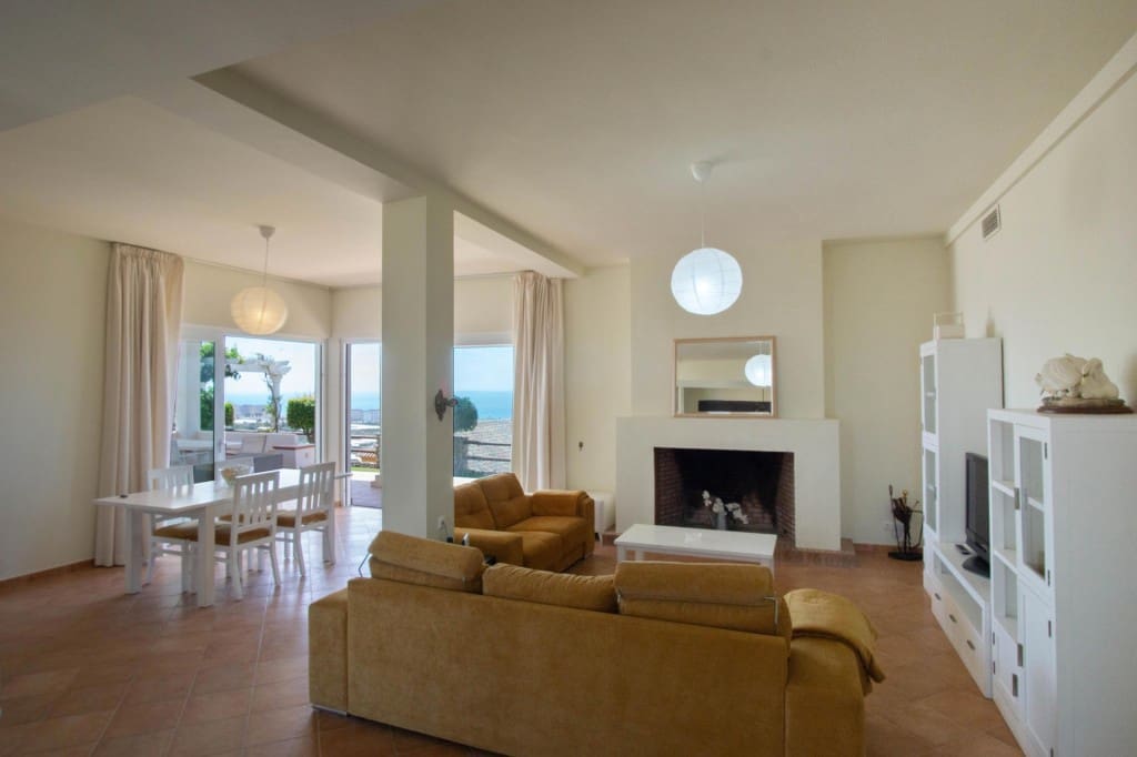 3 chambre Villa/Maison à vendre à Torrox-Costa avec piscine garage - 675 000 € (Ref: 9655745)