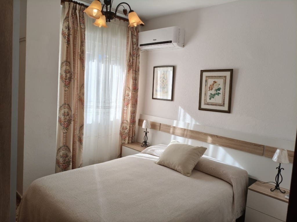 3 Zimmer Apartment zu vermieten in Nerja - 900 € (Ref: 9666123)