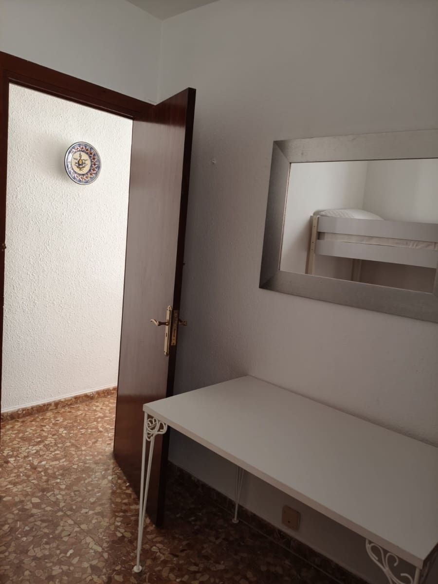 3 Zimmer Apartment zu vermieten in Nerja - 900 € (Ref: 9666123)