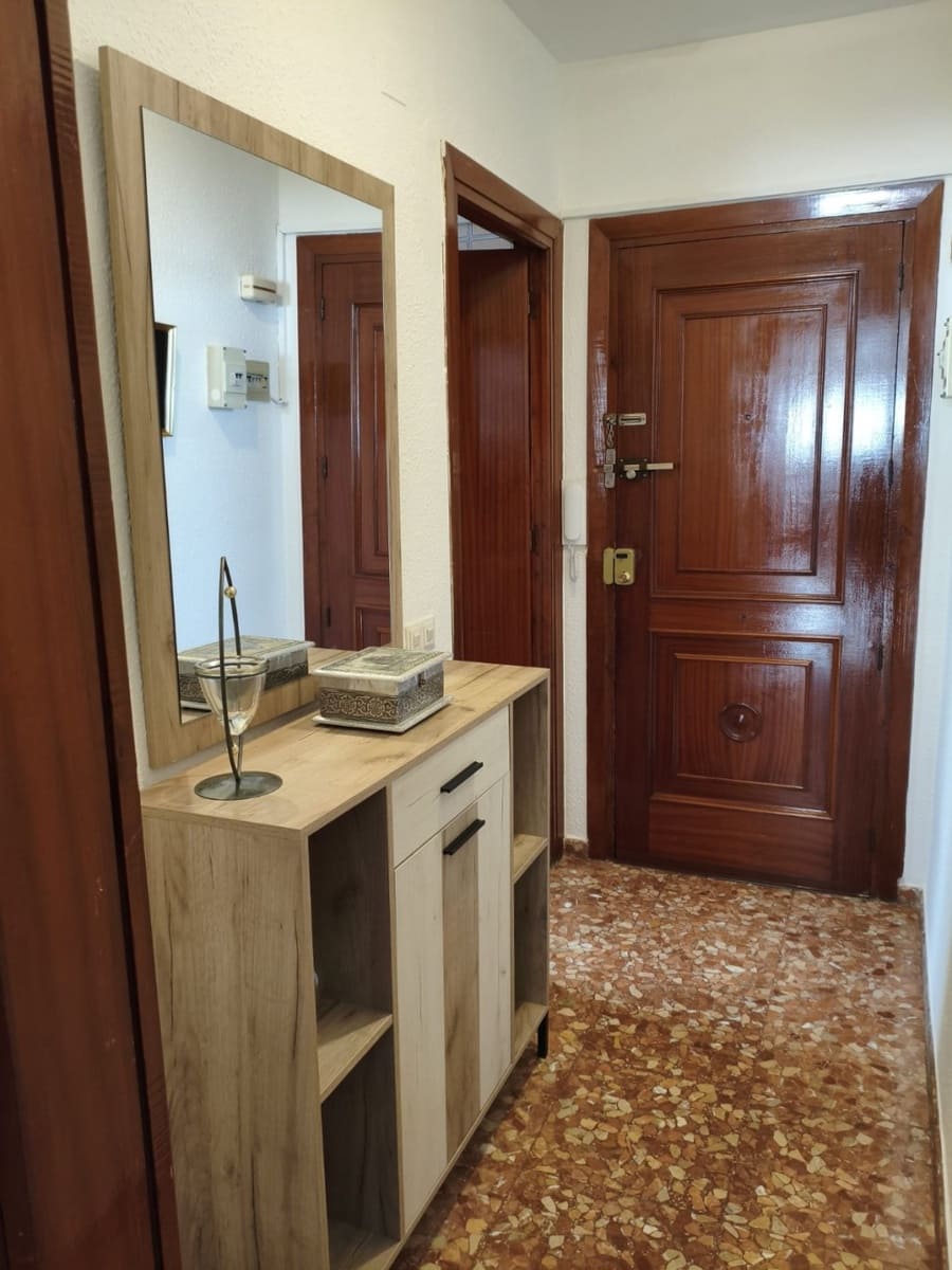 3 Zimmer Apartment zu vermieten in Nerja - 900 € (Ref: 9666123)