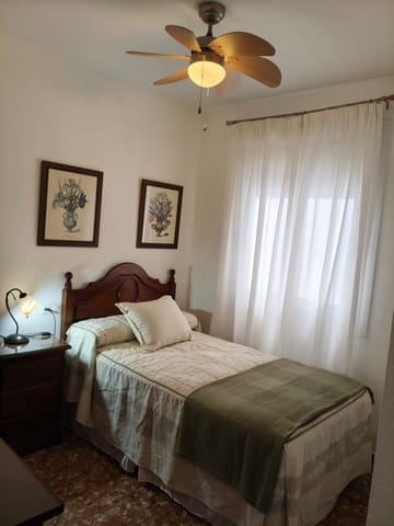 3 soveværelse Lejlighed til leje i Nerja - € 900 (Ref: 9666123)