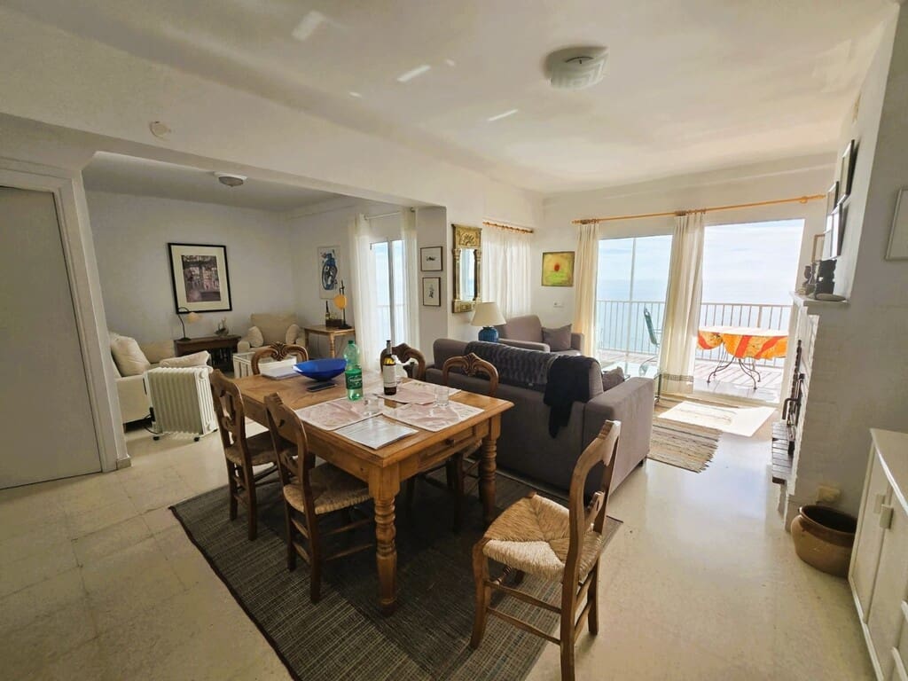 2 soverom Leilighet til salgs i Nerja med garasje - € 570 000 (Ref: 9731877)