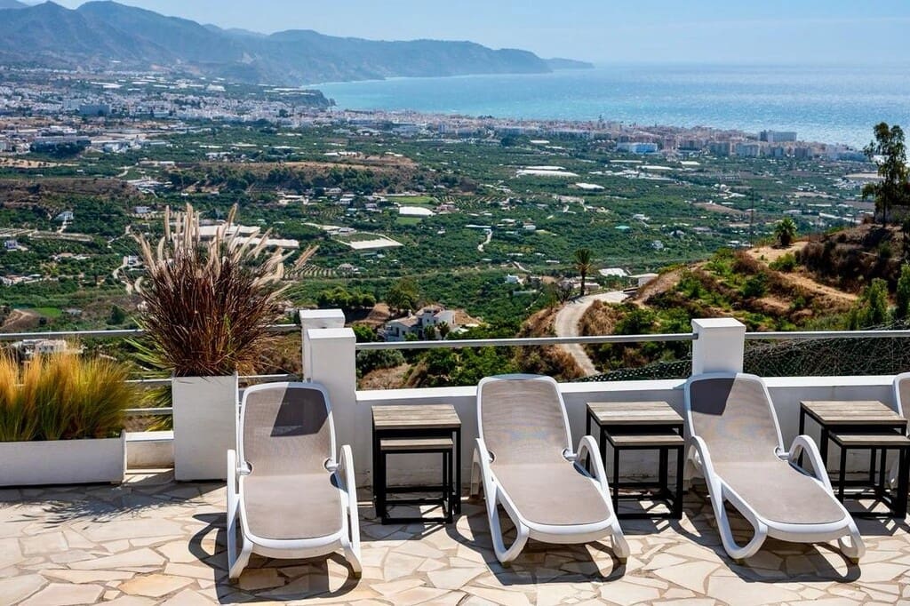 17 slaapkamer Hotel te koop in Nerja met zwembad - € 1.250.000 (Ref: 9731878)