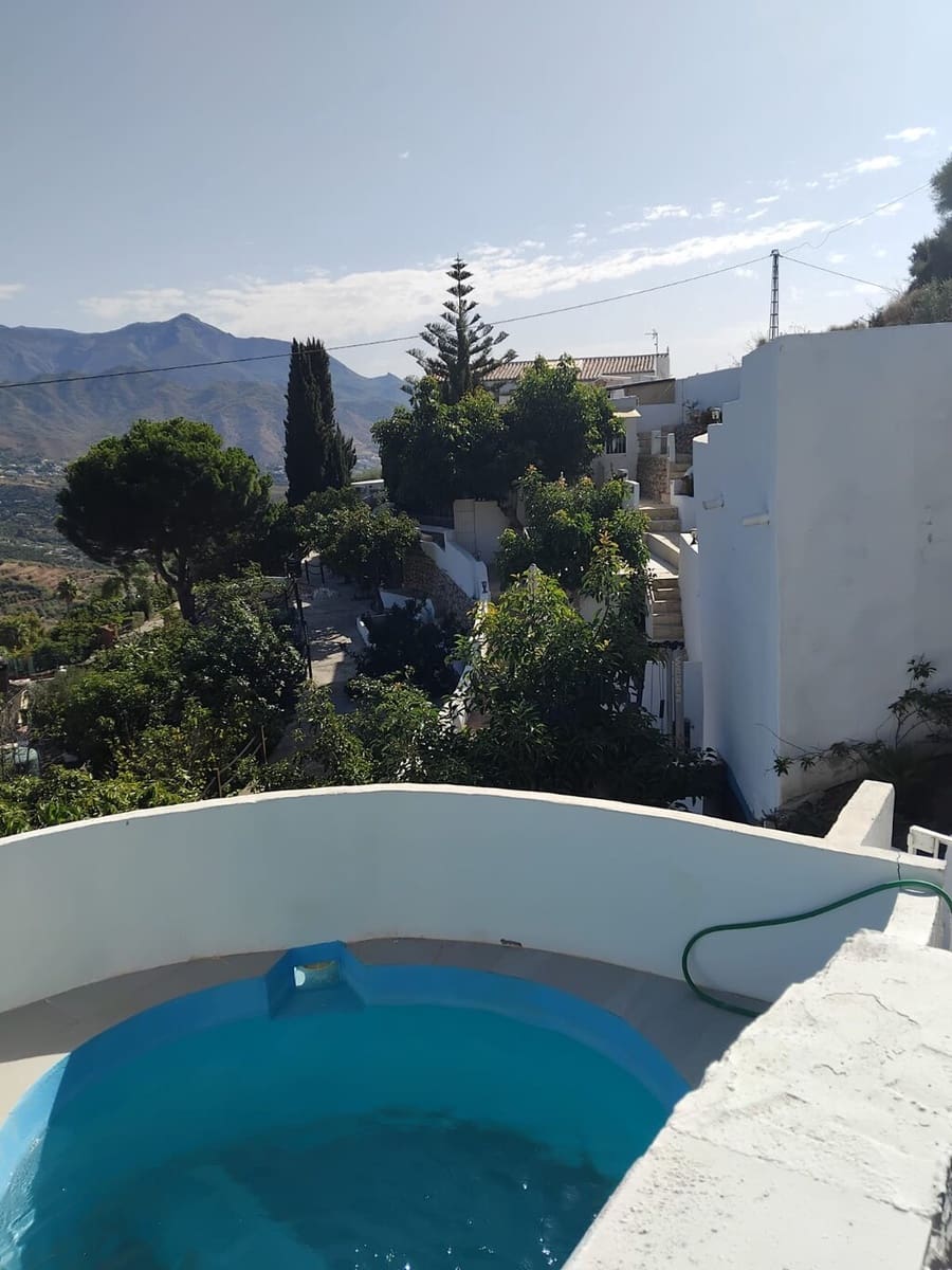 13 bedroom Hotel for sale in Nerja with pool - € 1,250,000 (Ref: 9731878)