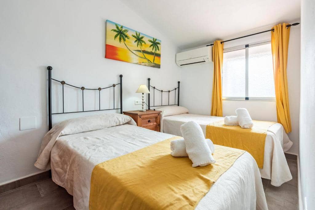 3 bedroom Finca/Country House for rent in Maro with pool - € 1,500 (Ref: 9735371)