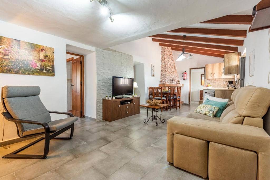 3 bedroom Finca/Country House for rent in Maro with pool - € 1,500 (Ref: 9735371)