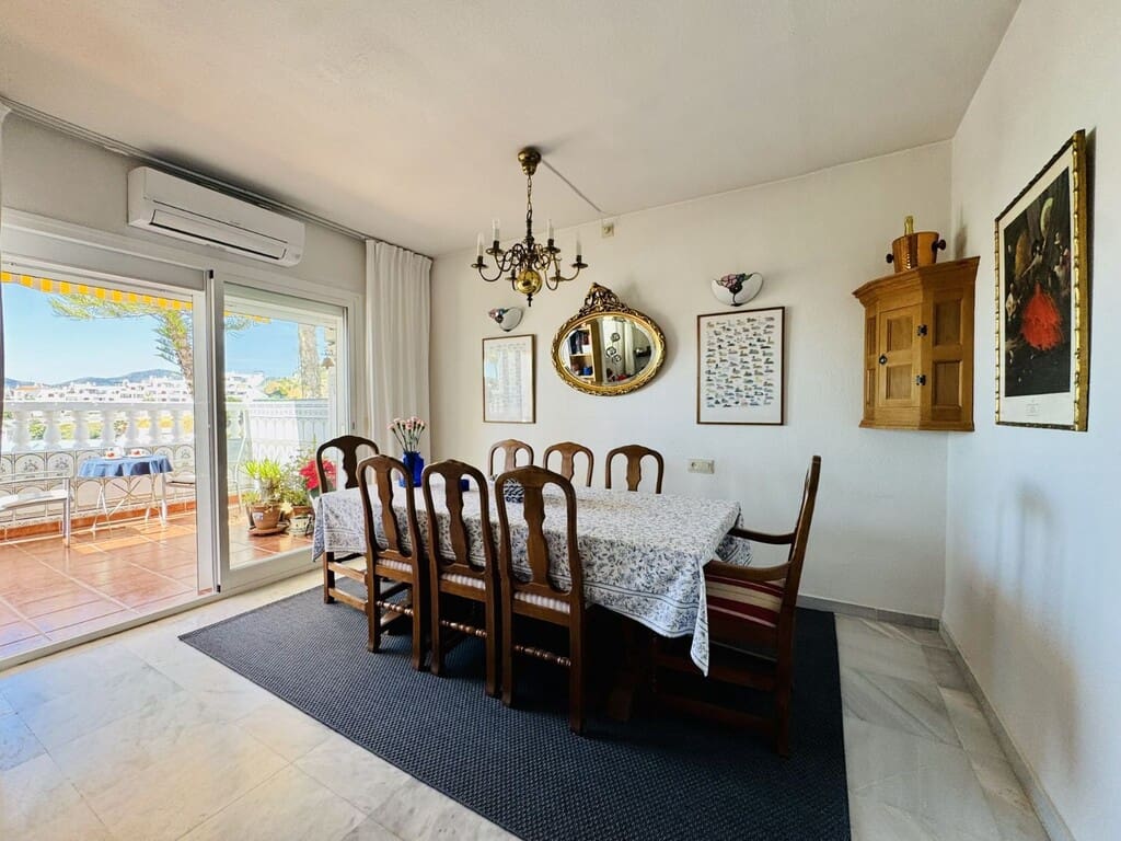 3 soverom Leilighet til salgs i Nerja med svømmebasseng - € 360 000 (Ref: 9875850)