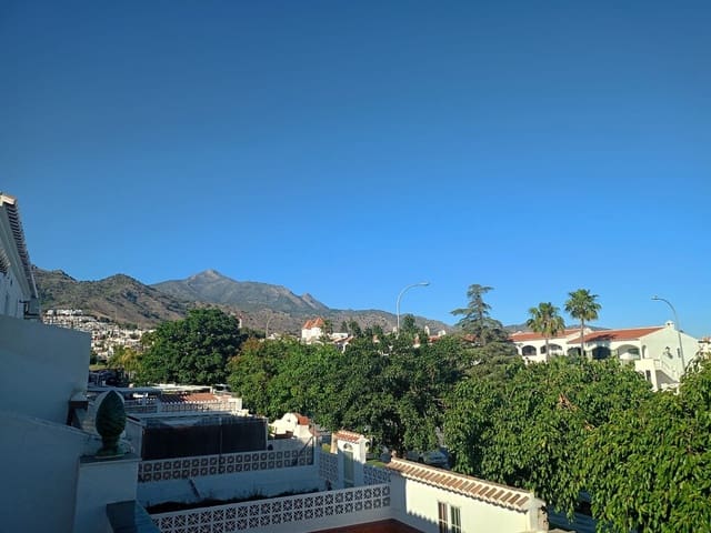 3 slaapkamer Huis te koop in Nerja met garage - € 549.000 (Ref: 9875851)